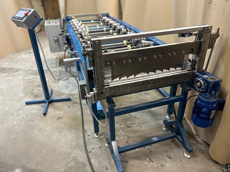 Прокатный станок для клик фальца SLP-1 auto с функцией вырубки 