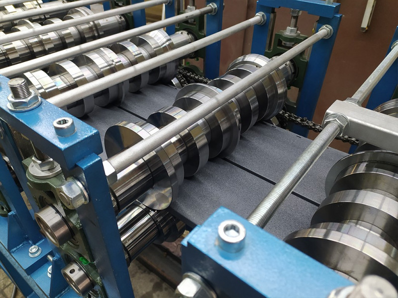 Линия для изготовления металлосайдинга «фасадная панель двойная» SPM-2