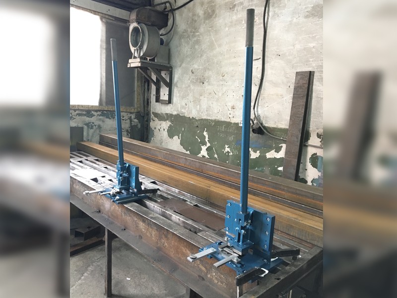 Ручные пресса для фасадных кассет