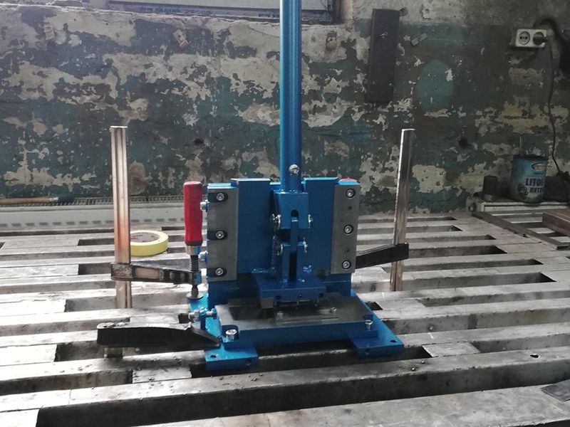 Вырубные пресса для плавающего клямера 