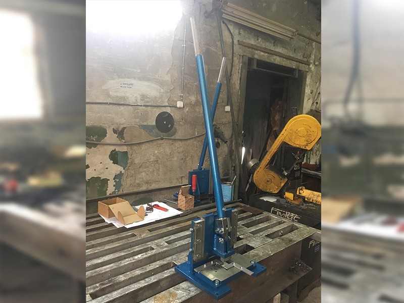 Вырубной пресс для кассет ВПК-1