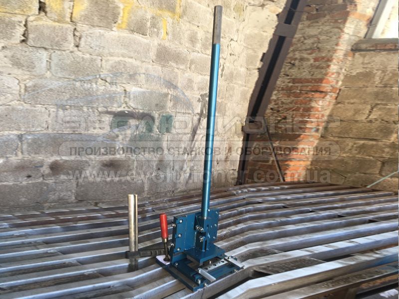 Ручной вырубной штамп